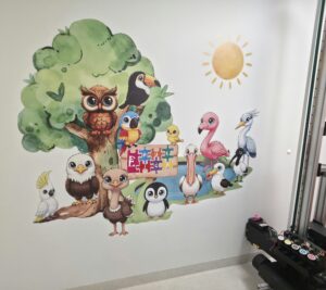 Druk ścienny wykonany przez firmę ŚCIANA WOW w przedszkolu w Warszawie.